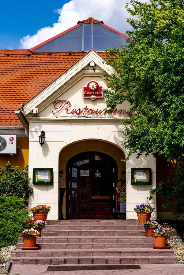 Gastland M0 Hotel & Conference Center Szigetszentmiklós المظهر الخارجي الصورة