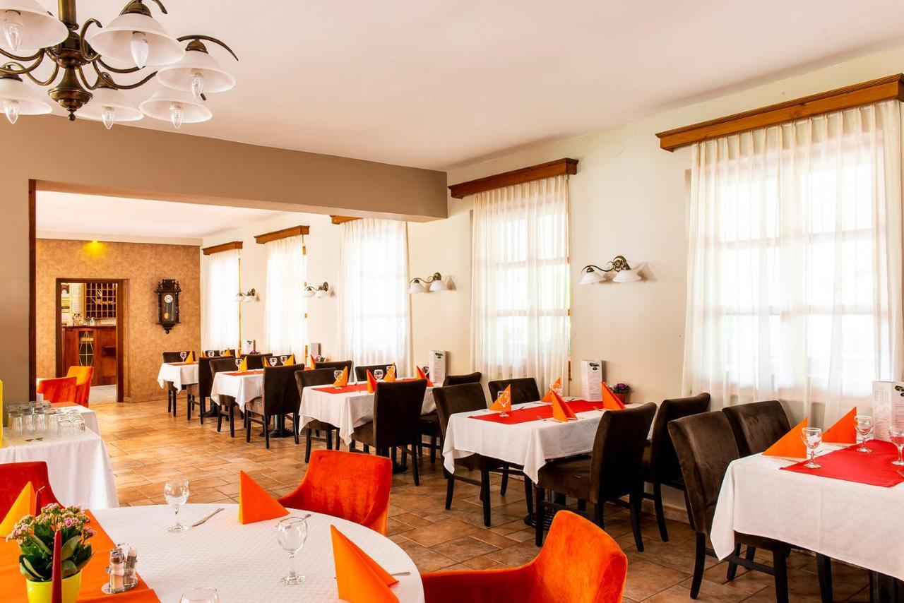 Gastland M0 Hotel & Conference Center Szigetszentmiklós المظهر الخارجي الصورة