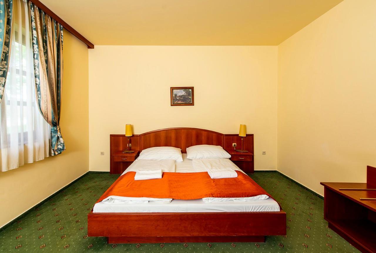 Gastland M0 Hotel & Conference Center Szigetszentmiklós المظهر الخارجي الصورة