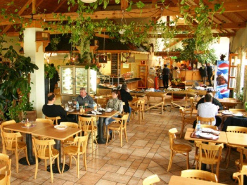 Gastland M0 Hotel & Conference Center Szigetszentmiklós المظهر الخارجي الصورة
